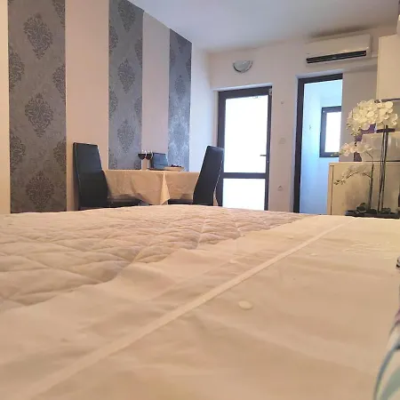 Apartment Mladenka Visnjik *