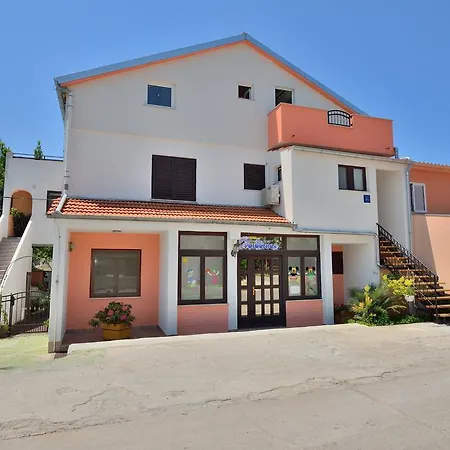 Apartment Mladenka Visnjik Zadar